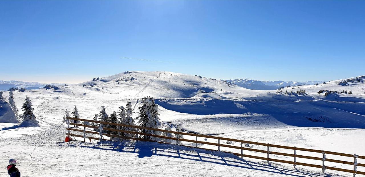 Jelka Apartmani Jahorina Luaran gambar